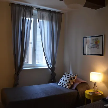 Heart Of Parma Apartment Room photo